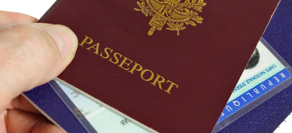 Mon enfant a 18 ans, comment faire pour demander son passeport ?