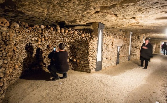 Partir à l’exploration des catacombes de Paris