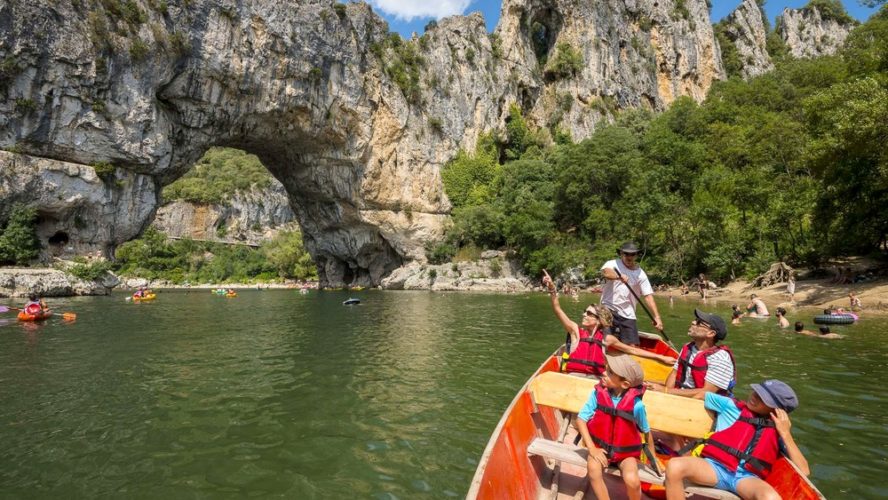 Toute la famille en Ardèche !