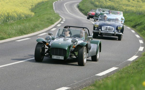 Louer une voiture ancienne : ce que vous devez savoir