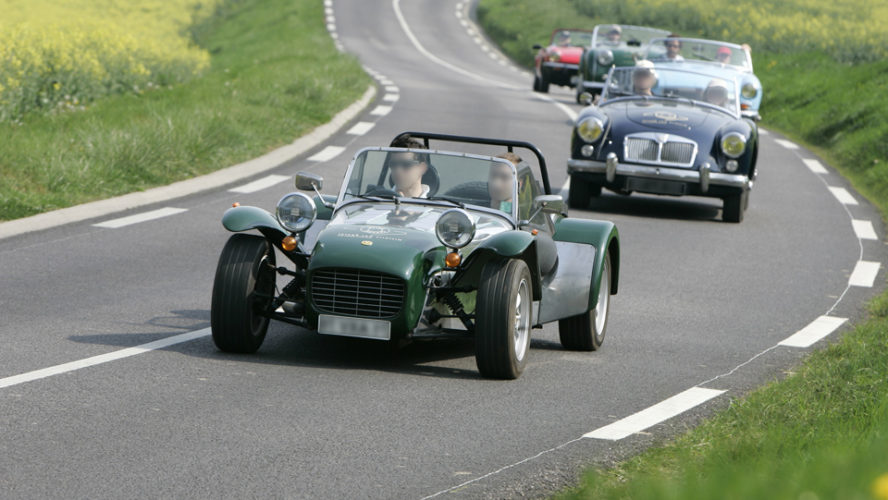 Louer une voiture ancienne : ce que vous devez savoir